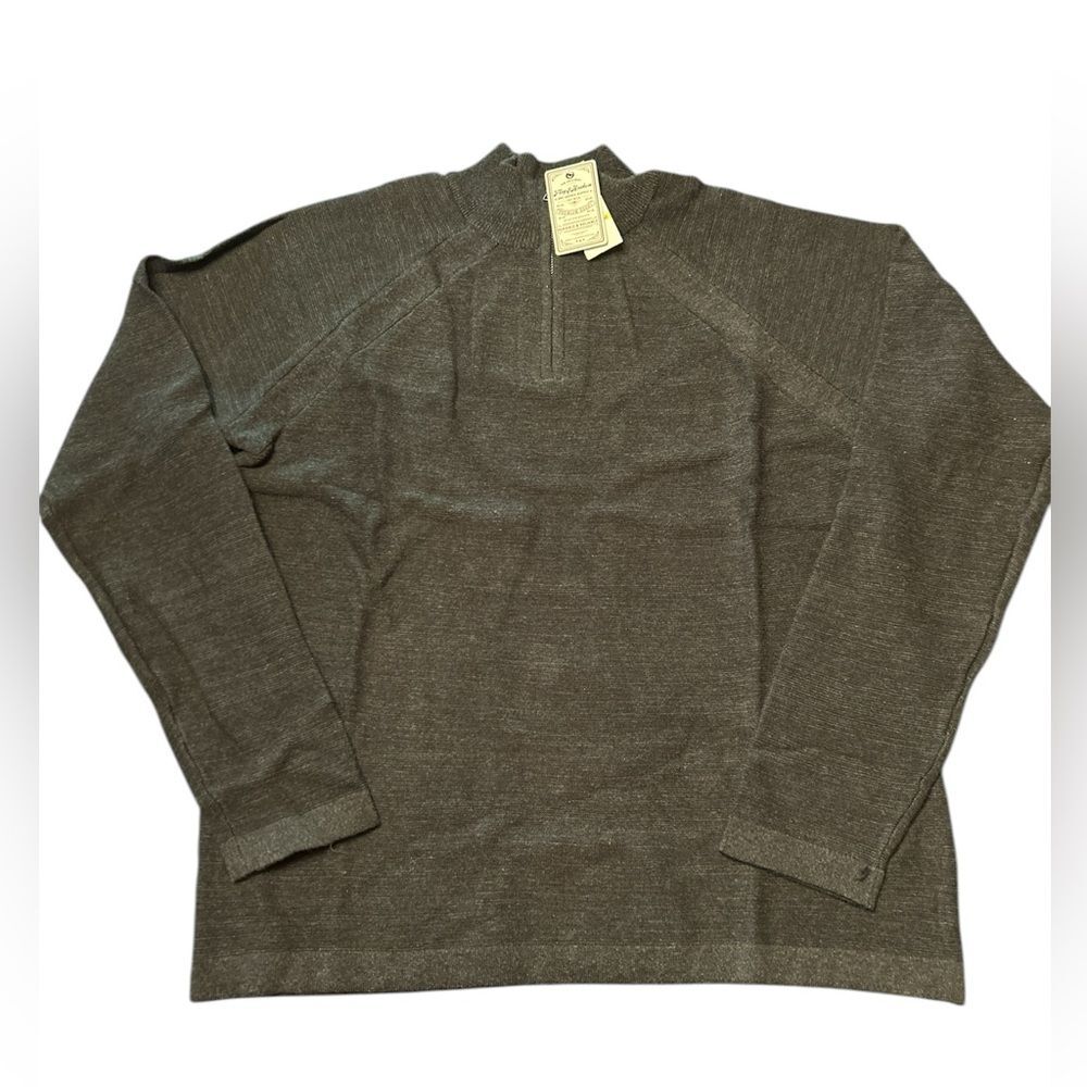 Flag and Anthem Men’s Quarter Zip Sweater Size M NWT Grey